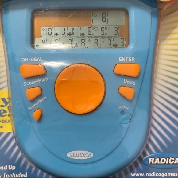 Radica Pocket Pyramid Solitaire Handheld Electronic Game 2005 - Picture 3 of 4